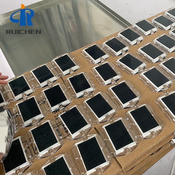 <h3>Half Circle Solar Road Stud For Car Park In UAE-RUICHEN Solar </h3>
